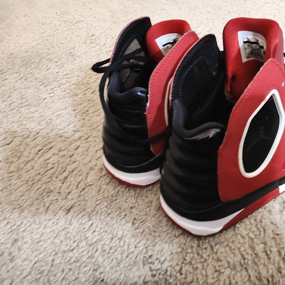 Jordan Shoes - Picture 4 of 5